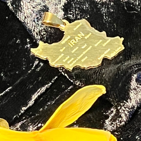 IRAN MAP Necklace - Picture 1 of 6